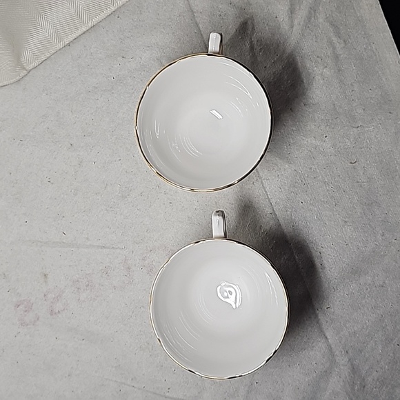 Royal Vale Cups and Saucers - Picture 5 of 10